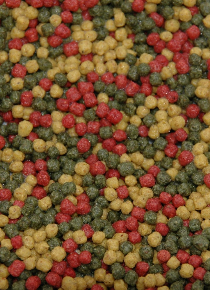 3-Colour Pellet Food